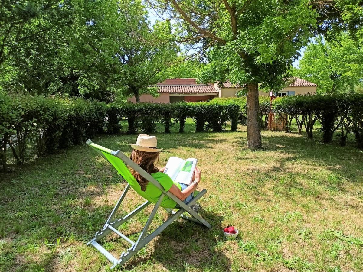 Domaine Le Moulin Neuf Hotel Saint-Quentin-la-Poterie Buitenkant foto