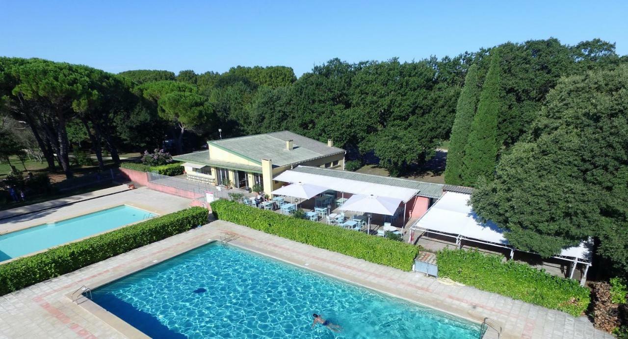 Domaine Le Moulin Neuf Hotel Saint-Quentin-la-Poterie Buitenkant foto